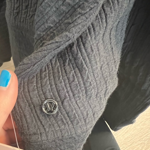 Lululemon retreat pullover!!🍋 - Picture 4 of 6